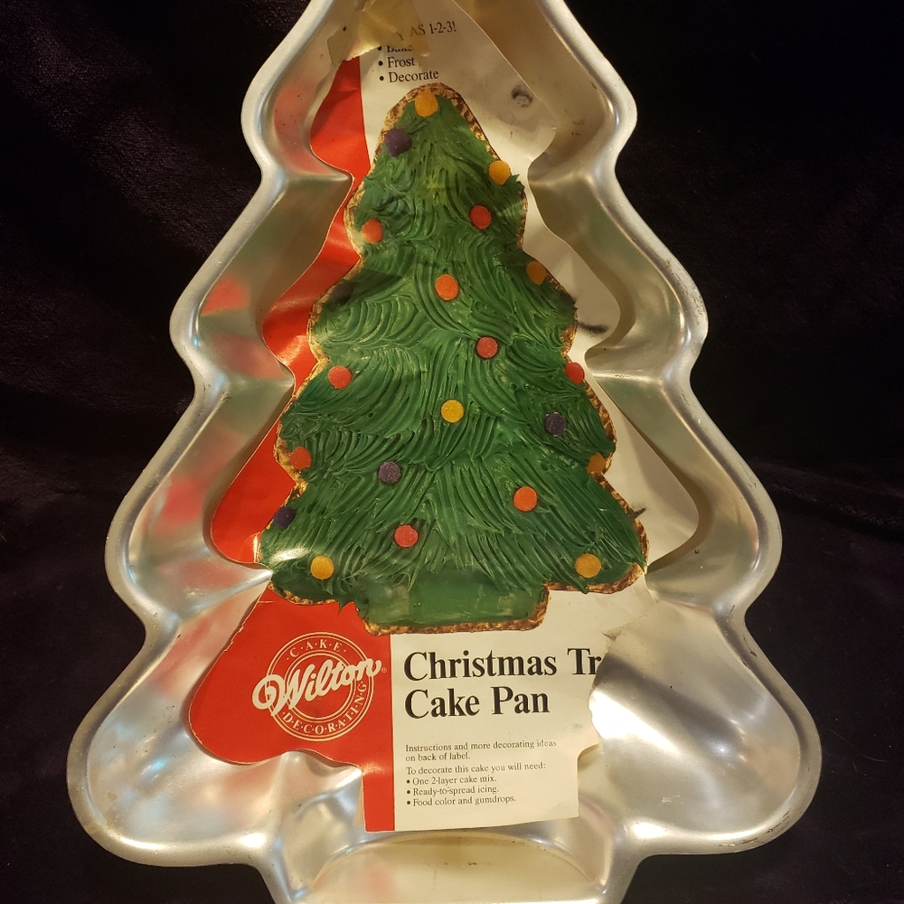 Wilton Christmas tree cake pan